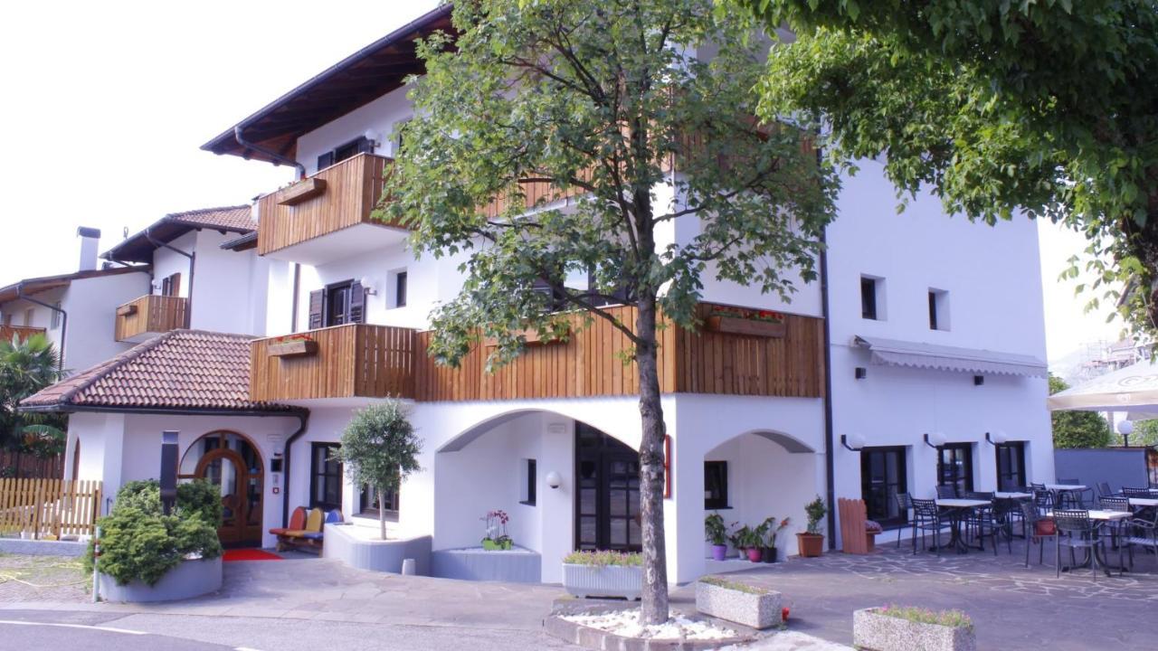Zur Muehle Hotell Ora / Auer Exteriör bild
